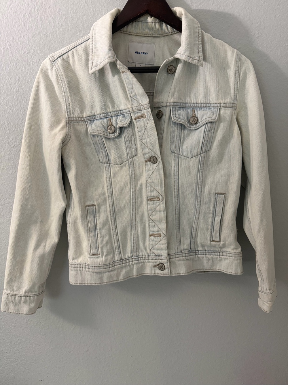 Old Navy Women's Cream Light Wash Denim Jacket